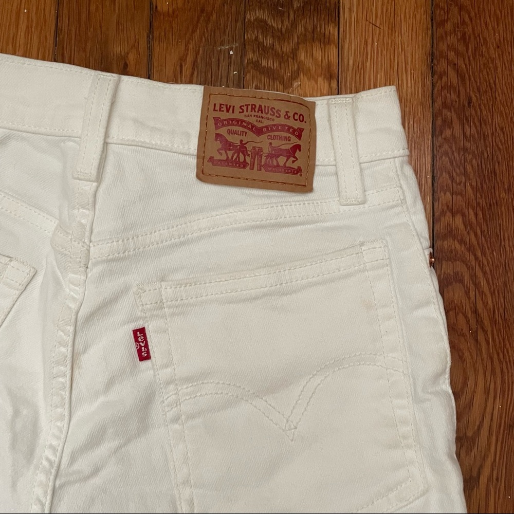 Levi’s Cut-off shorts